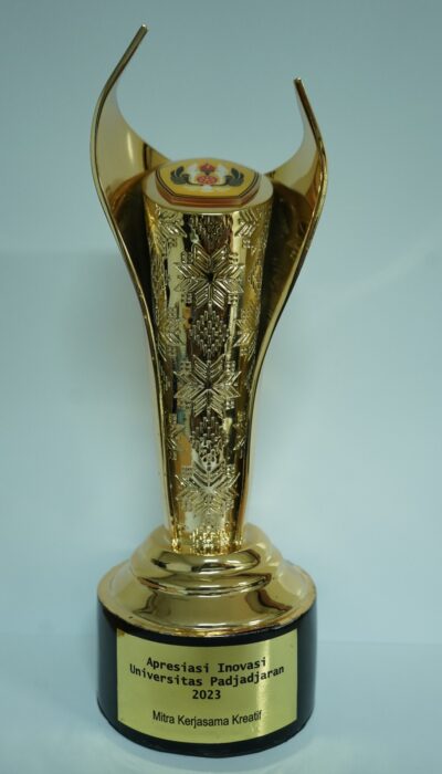 Piala Penghargaan Mitra Kerjasama Kreatif Piala Penghargaan Mitra Kerjasama Kreatif